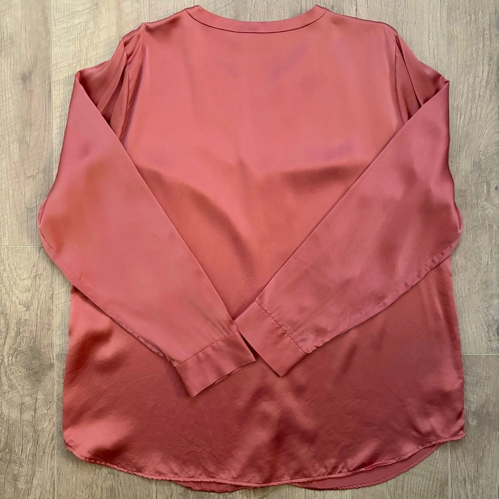 Worth New York 100% silk blouse 🌹 - Picture 2 of 2